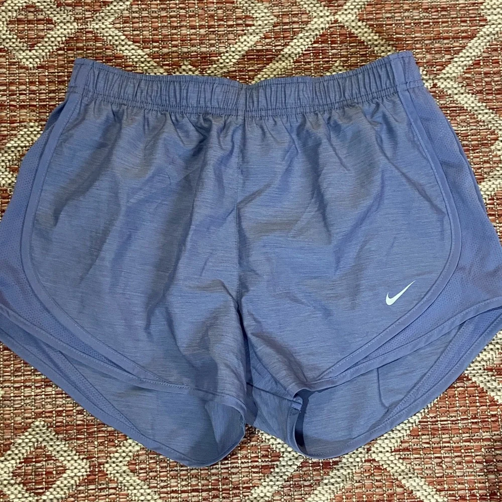 New with Tag Periwinkle Blue Nike Dri Fit Shorts Size Medium - Picture 1 of 3